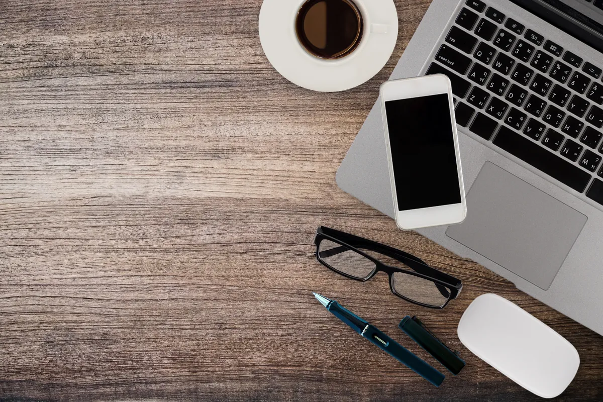 the difference between a fractional cmo and a marketing consultant?
